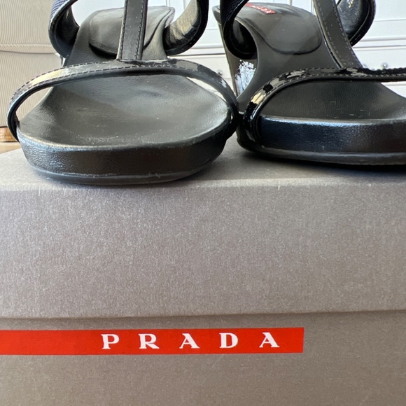 Prada barely worn sandals - Picture 3 of 5
